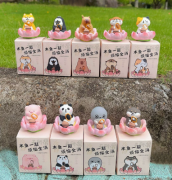 原创佛系好运莲莲木鱼猪猪汽车摆件时尚可爱精致树脂公仔桌面装饰